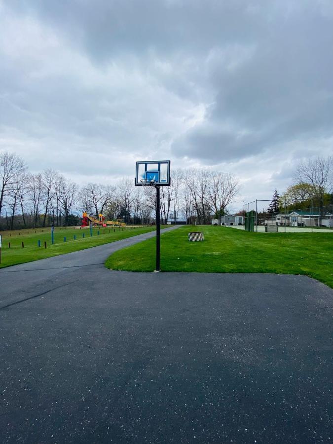 Pleasure Point Rv Resort Edmore Exterior foto